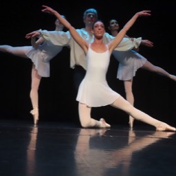 Chelsea Ballet dancers in Bach © St.John Burkett