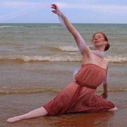 Chelsea Ballet dancer at the beach